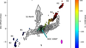 Астрономы обнаружили магнитные петли вокруг сверхмассивной черной дыры