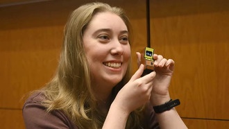 Самый маленький в мире игровой автомат, помещающийся на ладони