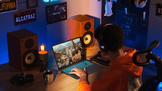 ASUS представляет игровой ноутбук V16