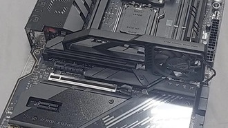 ASUS демонстрирует материнскую плату ROG Crosshair X870E Apex
