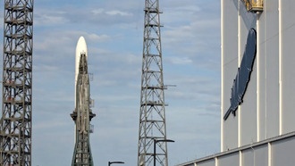 Blue Origin откладывает первый запуск гигантской ракеты New Glenn