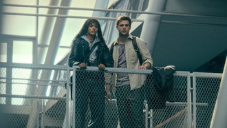 Опасные числа»: Apple выпустила трейлер сериала от автора «Шерлока