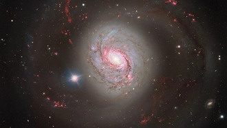 Астрономы запечатлели беспрецедентный вид сверхмассивной черной дыры в действии