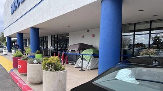 Покупатели RTX 5090, RTX 5080 разбили лагерь возле Micro Center в преддверии запуска