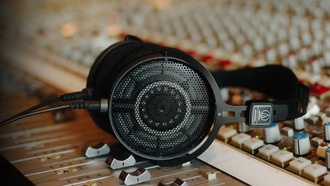 Audio-Technica выпустила открытые наушники ATH-R70xa и ATH-R50x