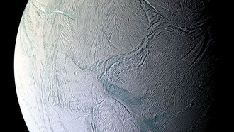 Энцелад: физика океана и признаки жизни