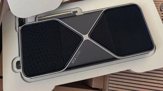 Сообщается, что геймер получил RTX 5080 с брендингом RTX 5090