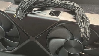 Неофициальный разъем питания 12V-2x6V расплавляет NVIDIA GeForce RTX 5090