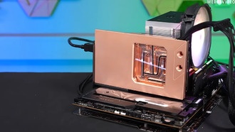 Специальный водоблок RTX 5090 снижает температуру графического процессора на 30 °C