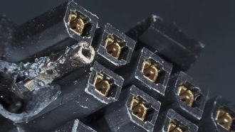 Кабель питания Nvidia RTX 5090 перегревается до 150 градусов по Цельсию