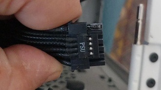 Проблема с кабелями RTX 5080 расширяется