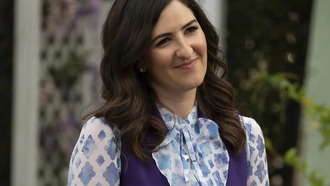 В последнем сезоне сериала «Рассказ служанки» сыграет звезда «В лучшем мире»