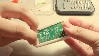 Моддер впихивает LLM в USB-накопитель Pi Zero