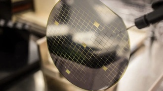 Зрелые китайские узлы сбивают западные цены на кремний и в этом году захватывают до 28% рынка