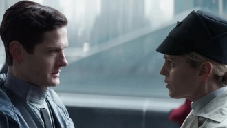 Взаимоотношения Дедры и Сирила во втором сезоне «Андора»: что рассказала звезда сериала