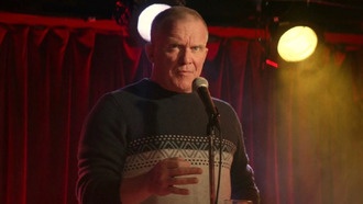 Актёр Энтони Майкл Холл принял участие во втором сезоне сериала «Уэнсдэй»