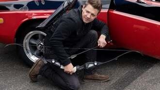 Джереми Реннер отказался от участия во 2-м сезоне «Соколиного глаза» из-за «оскорбительного» предложения Disney