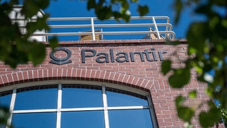 Palantir сообщает о «ненасытном» спросе на ИИ и повышает прогноз по выручке