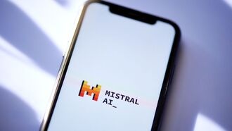 Французская Mistral представила ИИ-модель для бизнеса