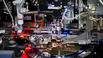 Infineon снижает прогноз выручки из-за неопределенности с пошлинами