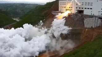 Китай успешно испытал 140-тонный многоразовый метановый двигатель