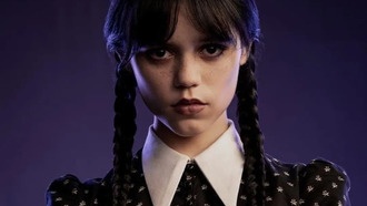 Netflix анонсировал дату выхода 2 сезона «Уэнсдэй» и показал всю семью Аддамсов