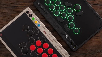 8BitDo представила новые портативные аркадные контроллеры для турниров