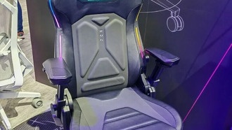 ASUS представила игровые кресла ROG Courser и ROG Destrier Core на Computex 2025