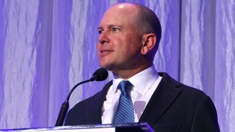 YouTube переманил топ-менеджера Disney для управления глобальными медиа и спортом