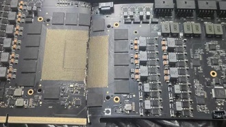 Прототип NVIDIA GeForce RTX 5090 с четырьмя 16-контактными разъемами питания попал в сеть