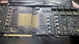 Утечка: инженерный образец RTX 5090 с 4 разъемами питания 16-Pin и мощностью 2400W