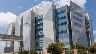 Intel подаёт в суд на бывшего сотрудника и поставщика за хищение