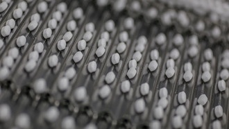 Спад биотехнологических IPO продлится до 2026 года из-за низкой доходности