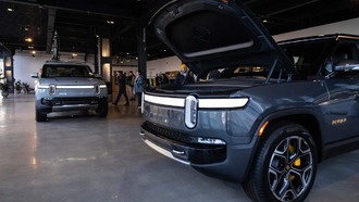 Rivian планирует новый выпуск облигаций на $2 млрд на фоне снижения прогноза по продажам электромобилей