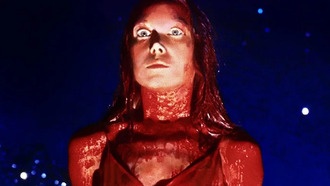 Майк Флэнаган собрал звездный актерский состав для сериала «Кэрри»