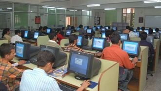 Стартап Builder.ai обанкротился после разоблачения: вместо ИИ работали 700 инженеров из Индии