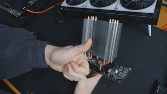 Энтузиаст заменил систему охлаждения видеокарты на кулер от процессора — и это сработало