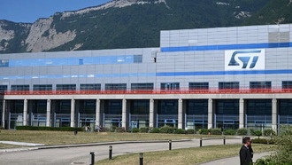 Италия намерена укрепить позиции STMicroelectronics, а не разделять компанию