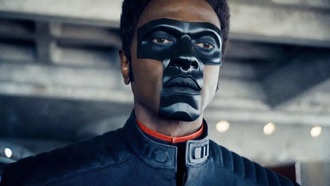 Актер «Супермена» Эди Гатеги рассказал о своей роли в Marvel и переходе в DC