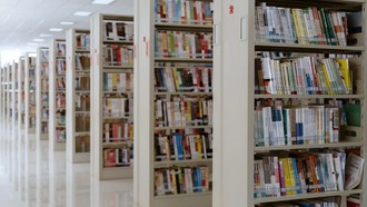 Академические издательства заключают сделки с ИИ на фоне сокращения финансирования науки в США