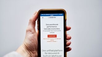 Databricks прогнозирует $1 млрд выручки от продукта для хранения данных