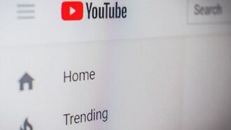 YouTube смягчил модерацию контента в интересах общества