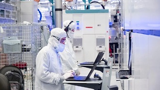 Intel начнёт сокращения персонала на своих заводах в середине июля