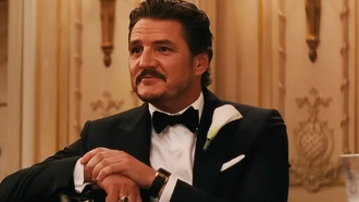 Режиссёр «Материалистов» объяснил, почему Педро Паскаль и Крис Эванс не разговаривают в фильме