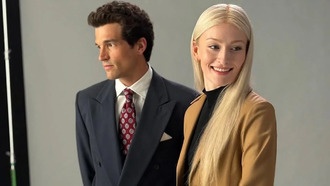 Райан Мерфи представил первые кадры нового сериала «Американская история любви»