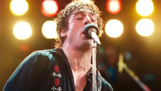 Показан трейлер фильма «Deliver Me from Nowhere» с Джереми Алленом Уайтом в роли Брюса Спрингстина