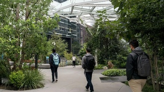 Amazon требует от сотрудников переезда в Сиэтл и другие офисные центры