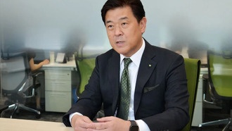 Глава японской химической компании борется за пост после бунта акционеров