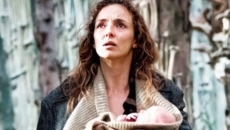 Джоди Комер объясняет, почему рождение здорового ребёнка у заражённой в «28 лет спустя» — это поворотный момент