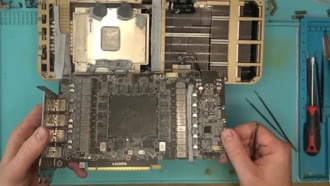 Покупатель потратил 2000 долларов на RTX 5090, но получил пустую карту без GPU и памяти